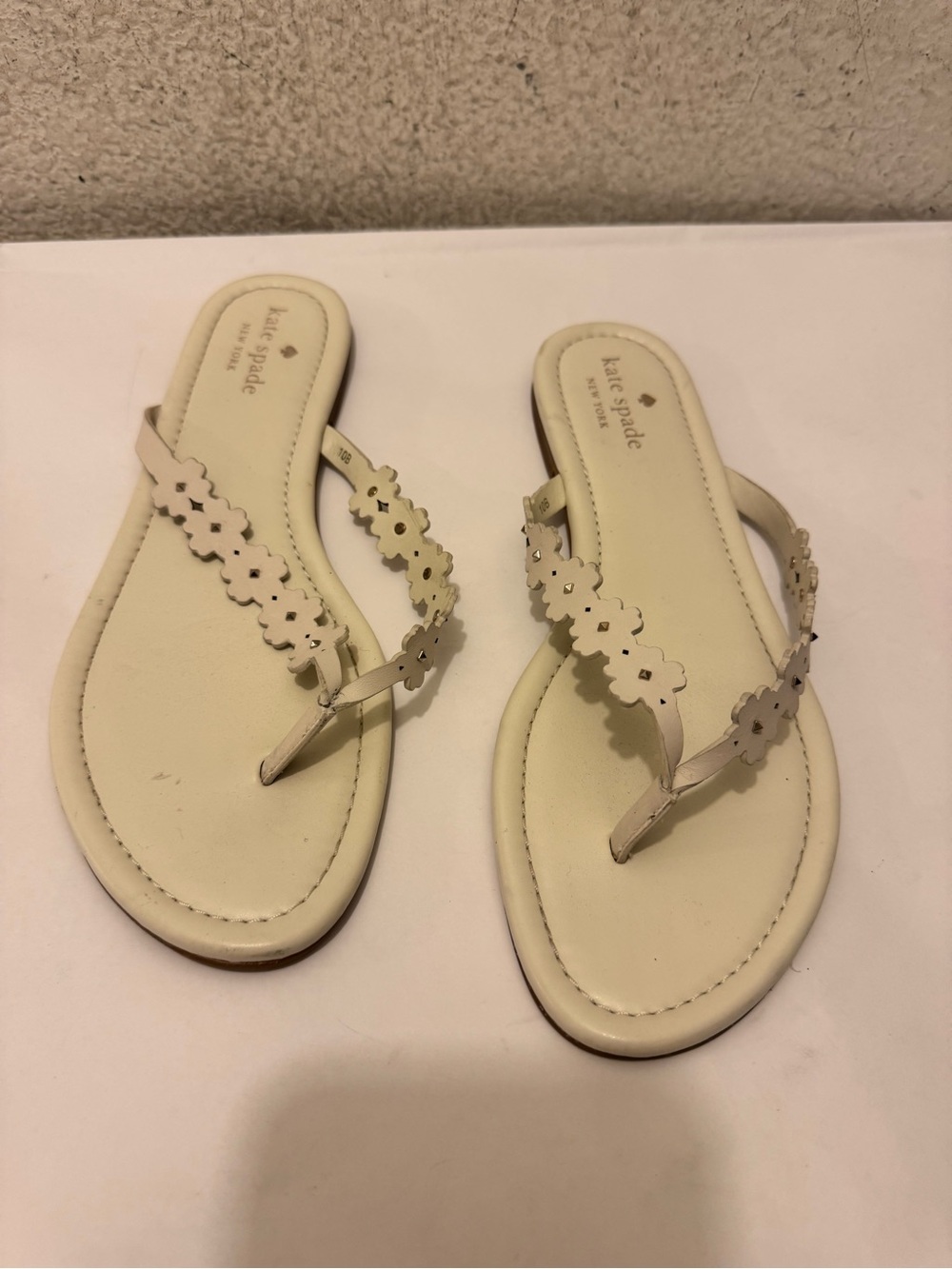 kate spade Cream Floral New York
Leather Studded Accents Flip Flops